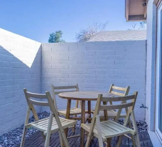 Dom wakacyjny Cozy Townhouse With Community Pool Heart Of Near Asu Tempe
